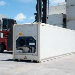 求购冷藏车车厢 4.2米二手改装件